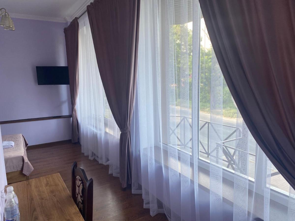 Grand Hotel Mohyliv-Podilskyi Exteriör bild