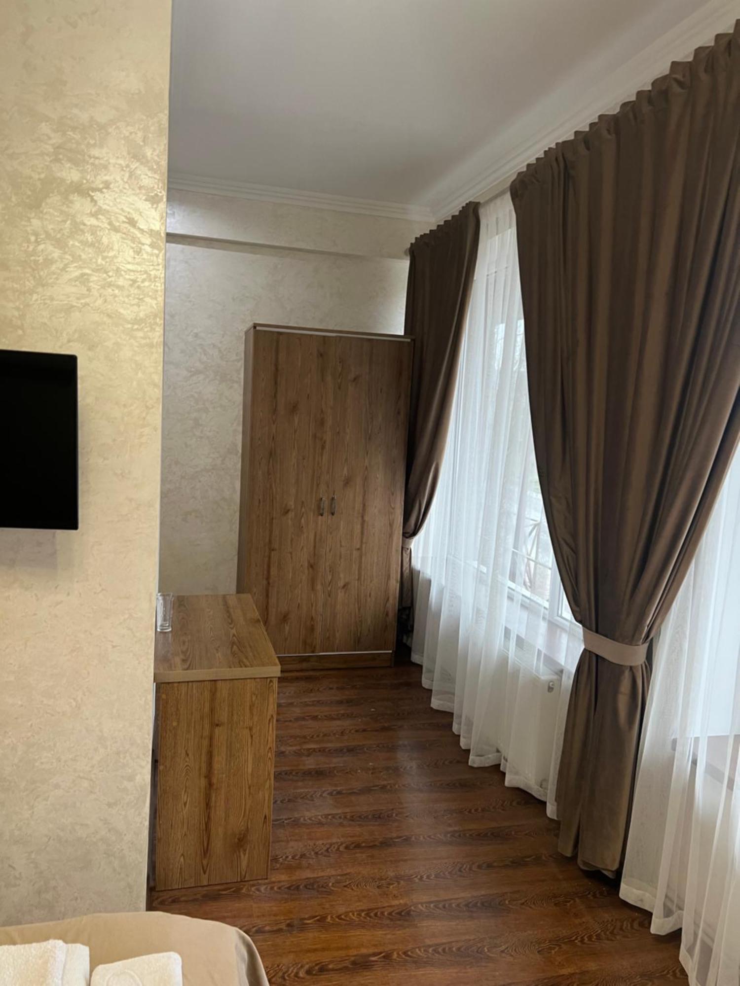 Grand Hotel Mohyliv-Podilskyi Exteriör bild